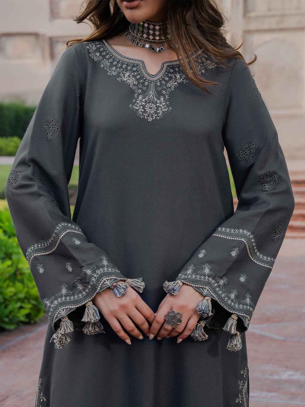 3 Piece Unstiched Embroidery Dhanak