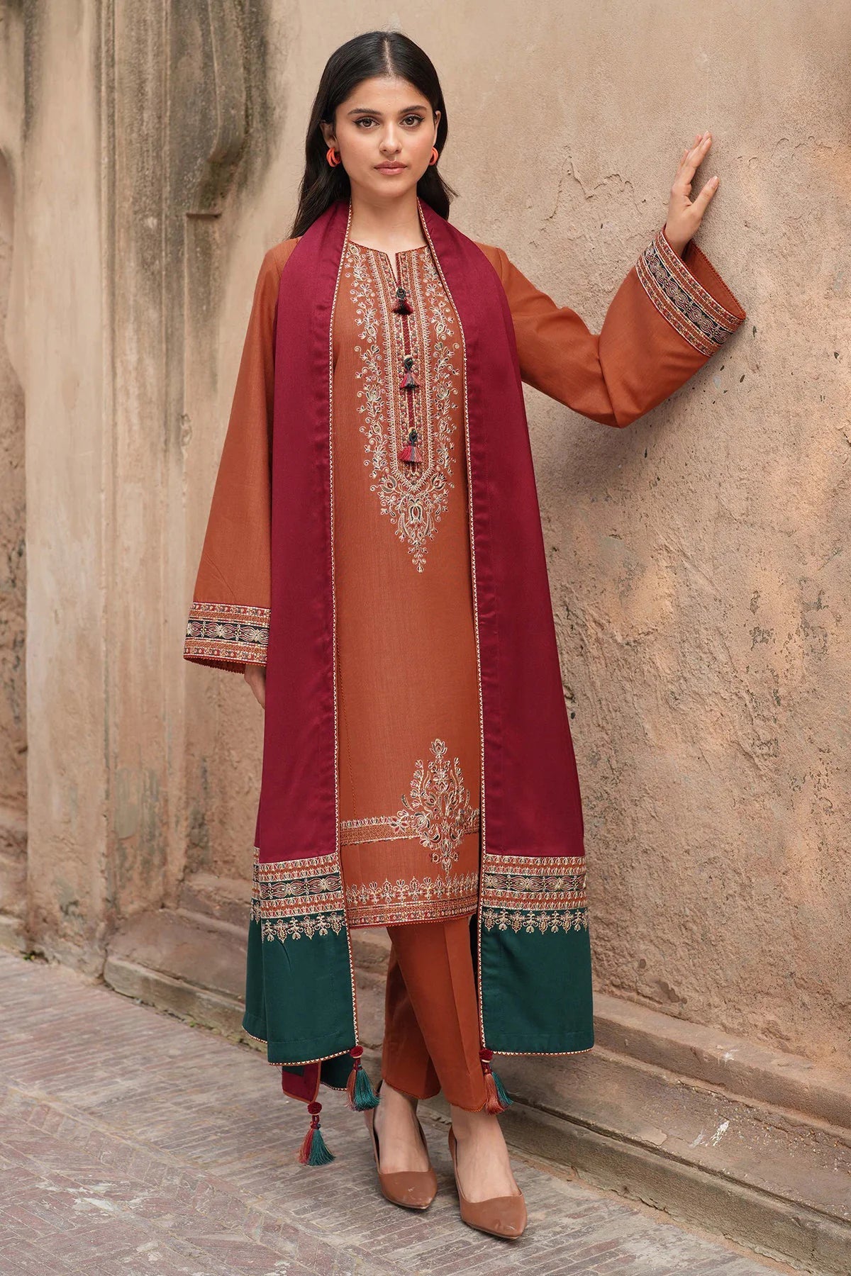 Lawn Outfit with Tradtional Embroidered D