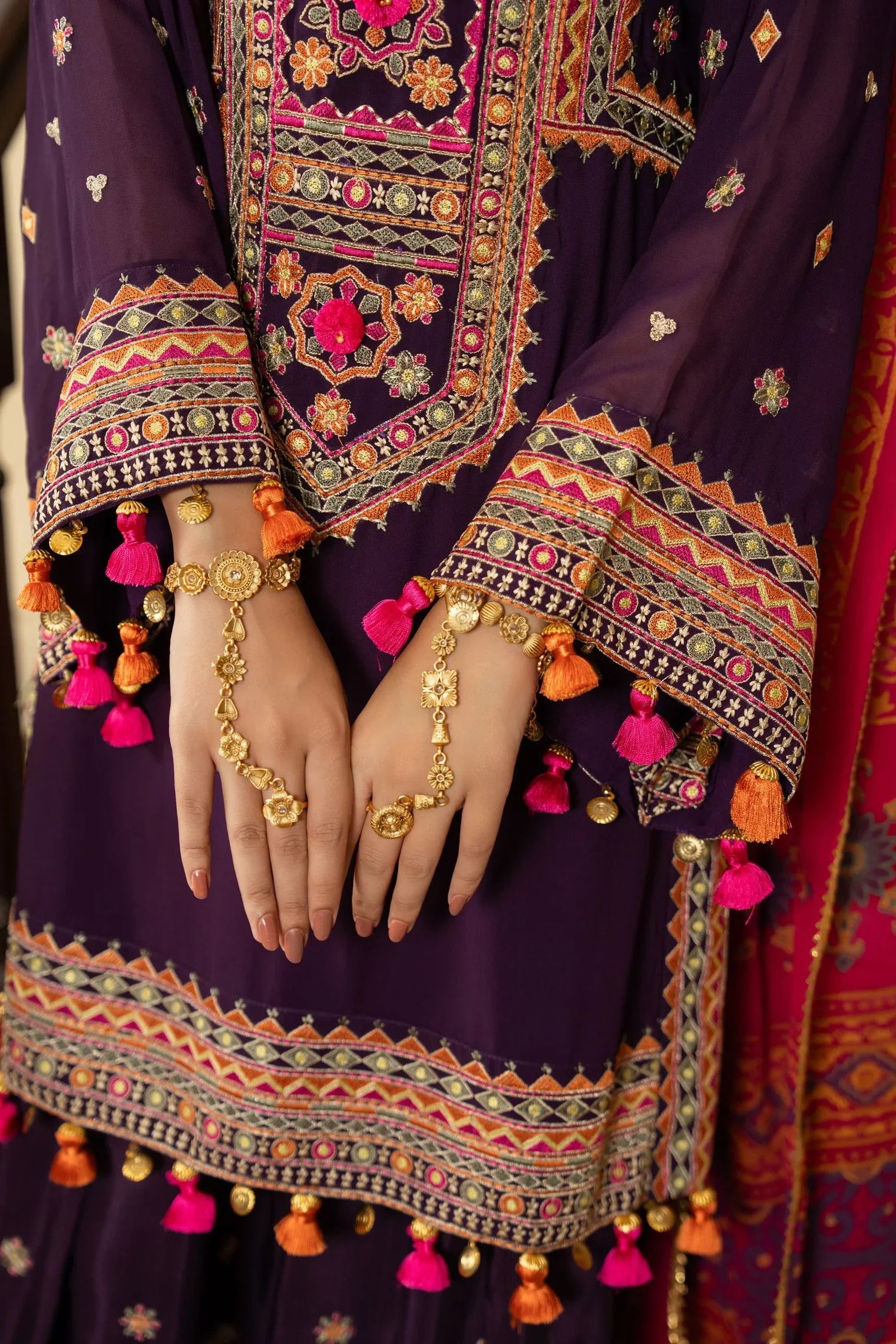3-Piece Traditional Luxury Embroidered Outfit with Embridered Sleves and Trouser