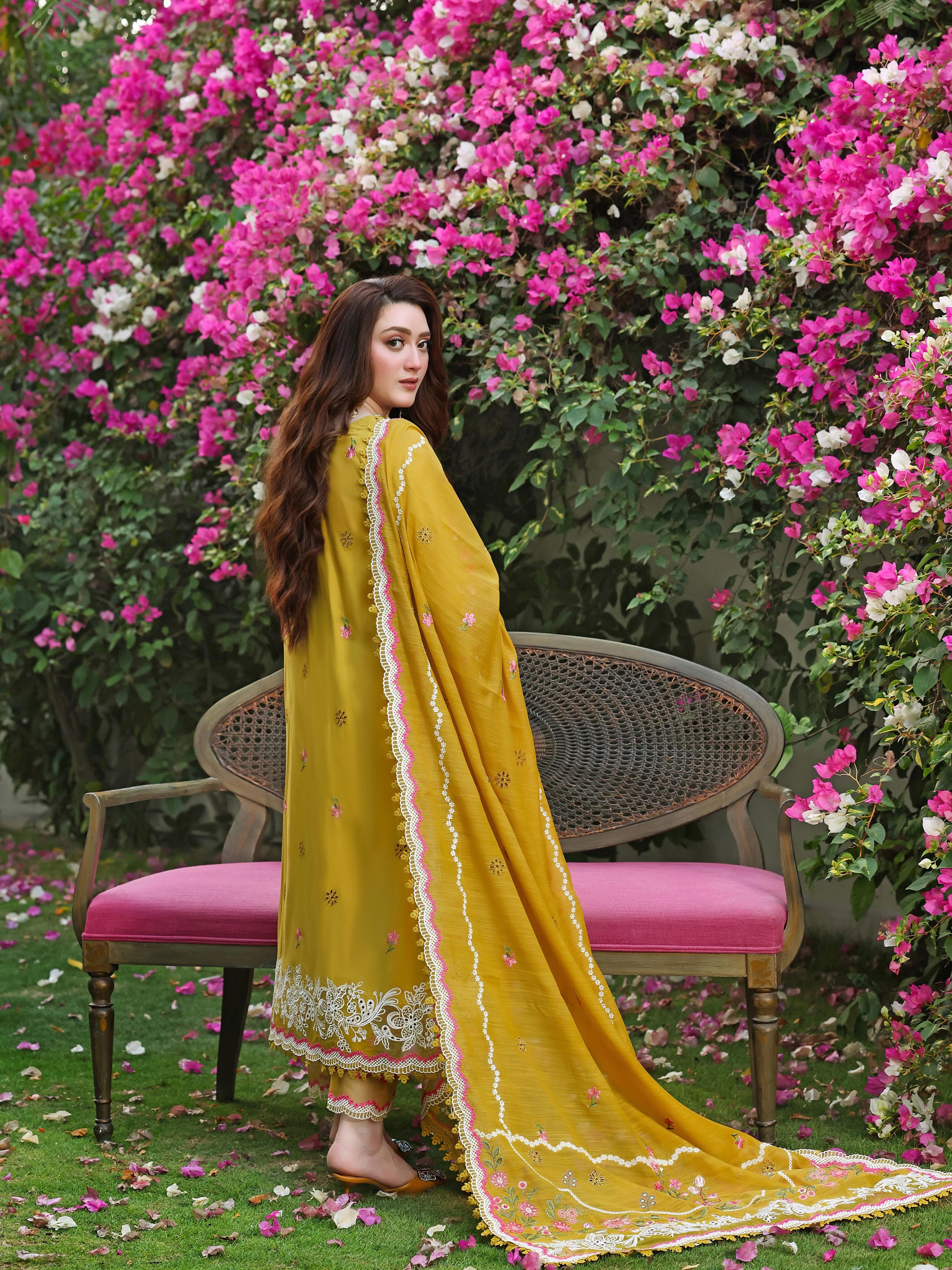 Naaz-e-Zar
