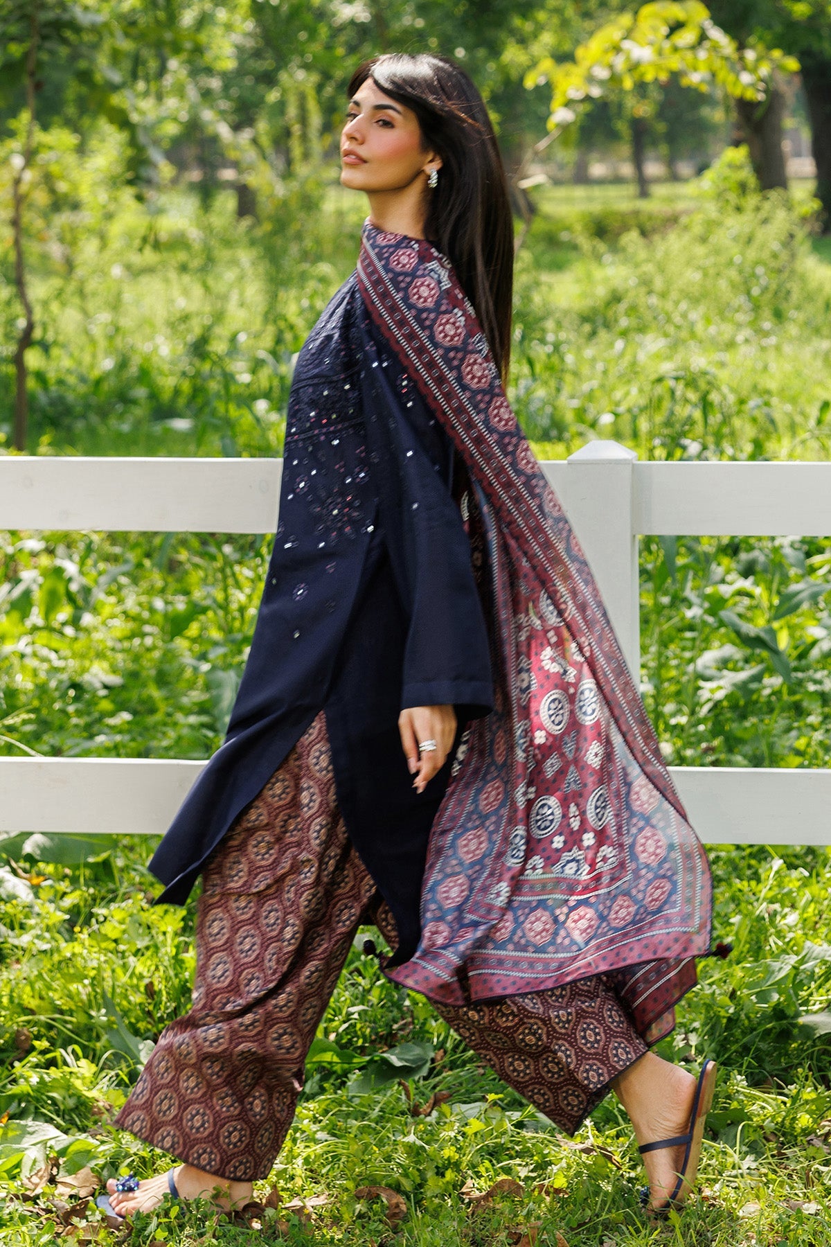 Dhund-e-Noor