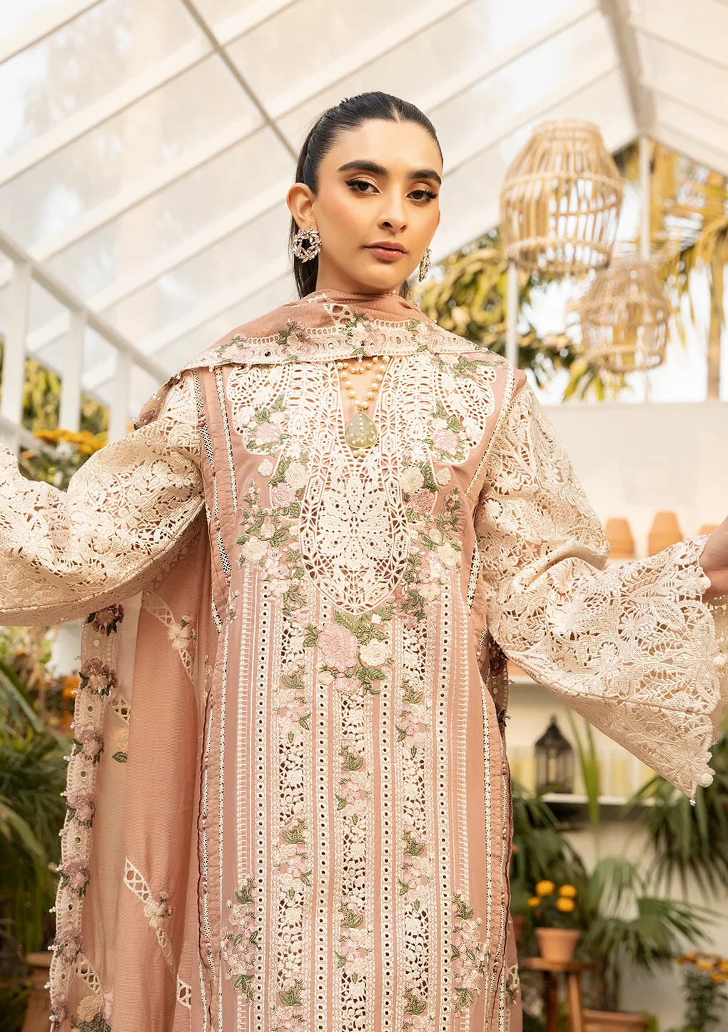 Embroidered Lawn Dress Design for Women Clothing in Summer 
