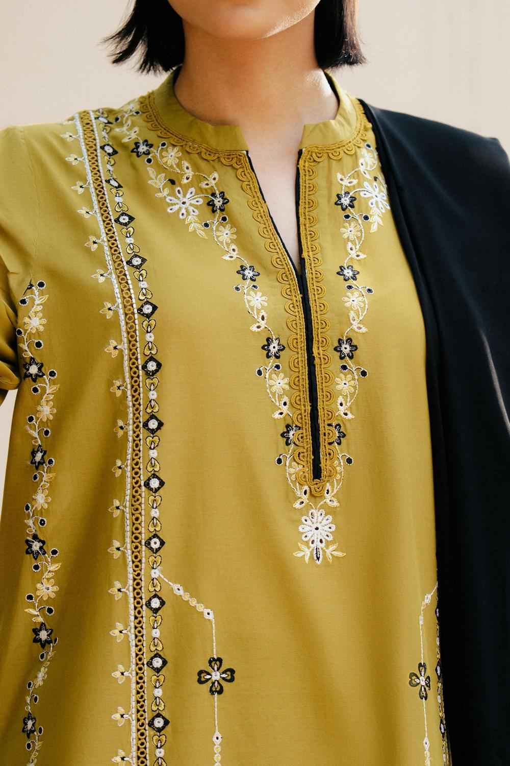3 Piece Unstiched Embroidery Dhanak