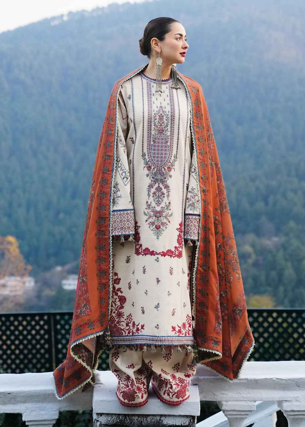 3 Piece Unstiched Embroidery Dhanak