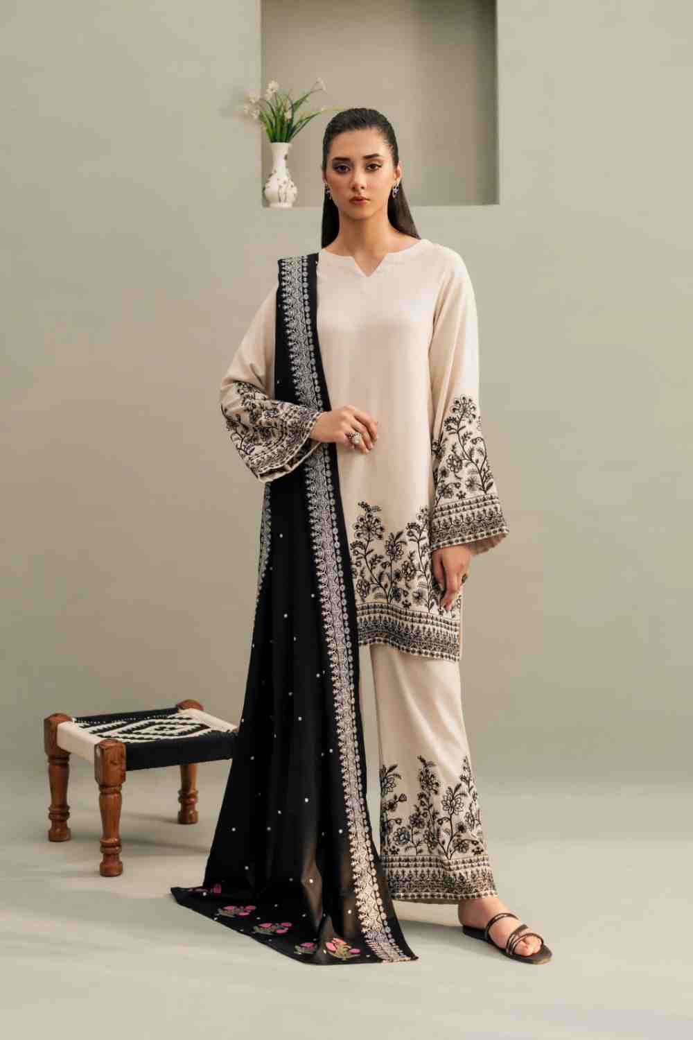 3 Piece Unstiched Embroidery Dhanak