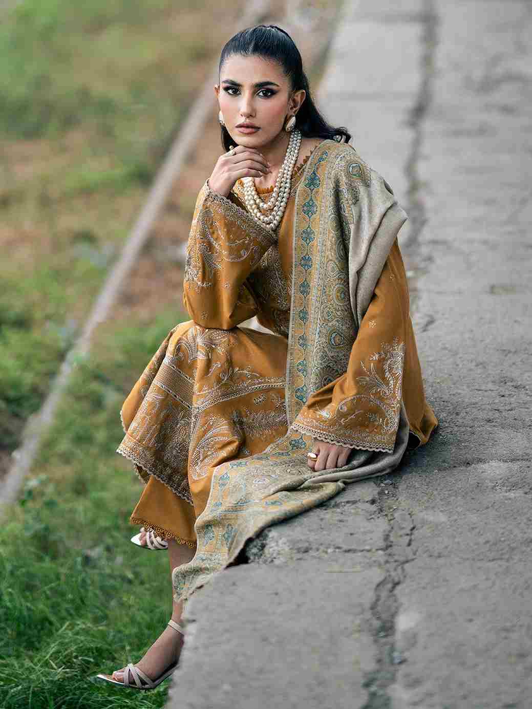 3 Piece Unstiched Embroidery Dhanak