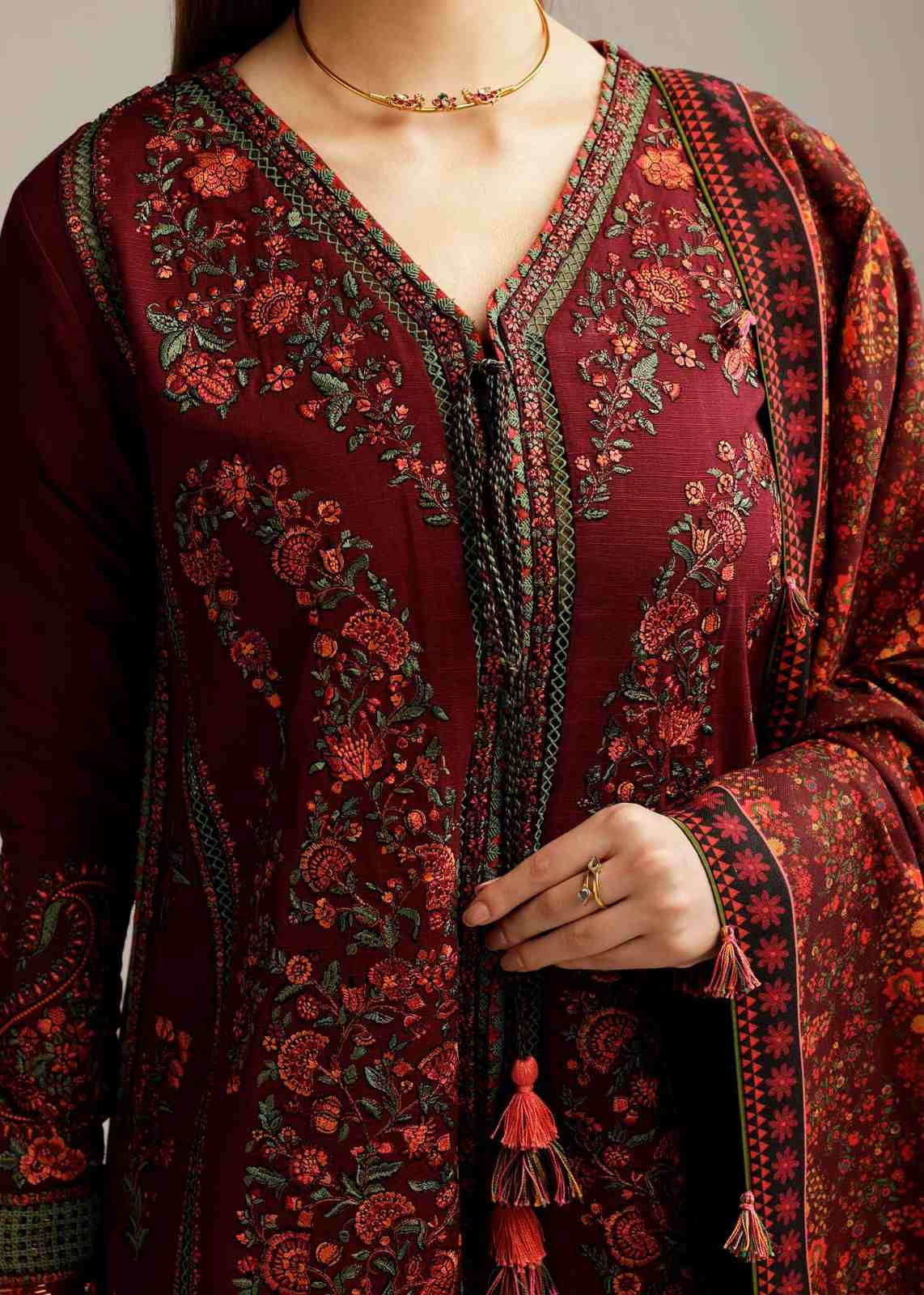 3 Piece Unstiched Embroidery Dhanak