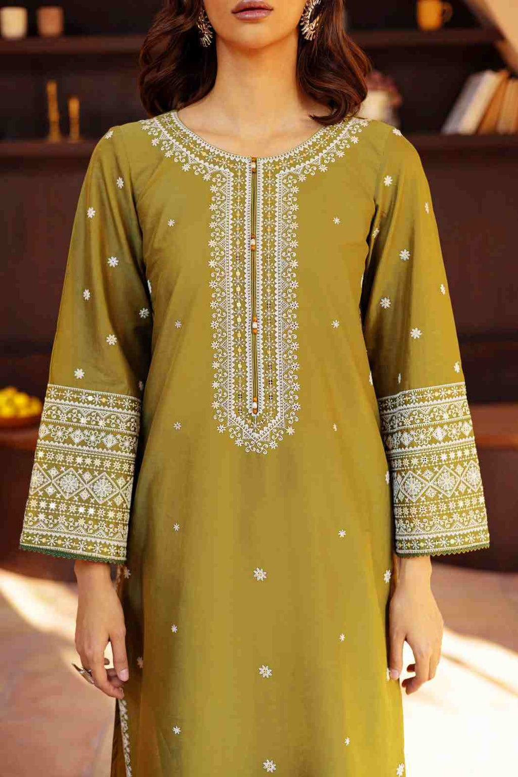 2 Piece Unstiched Embroidery Dhanak