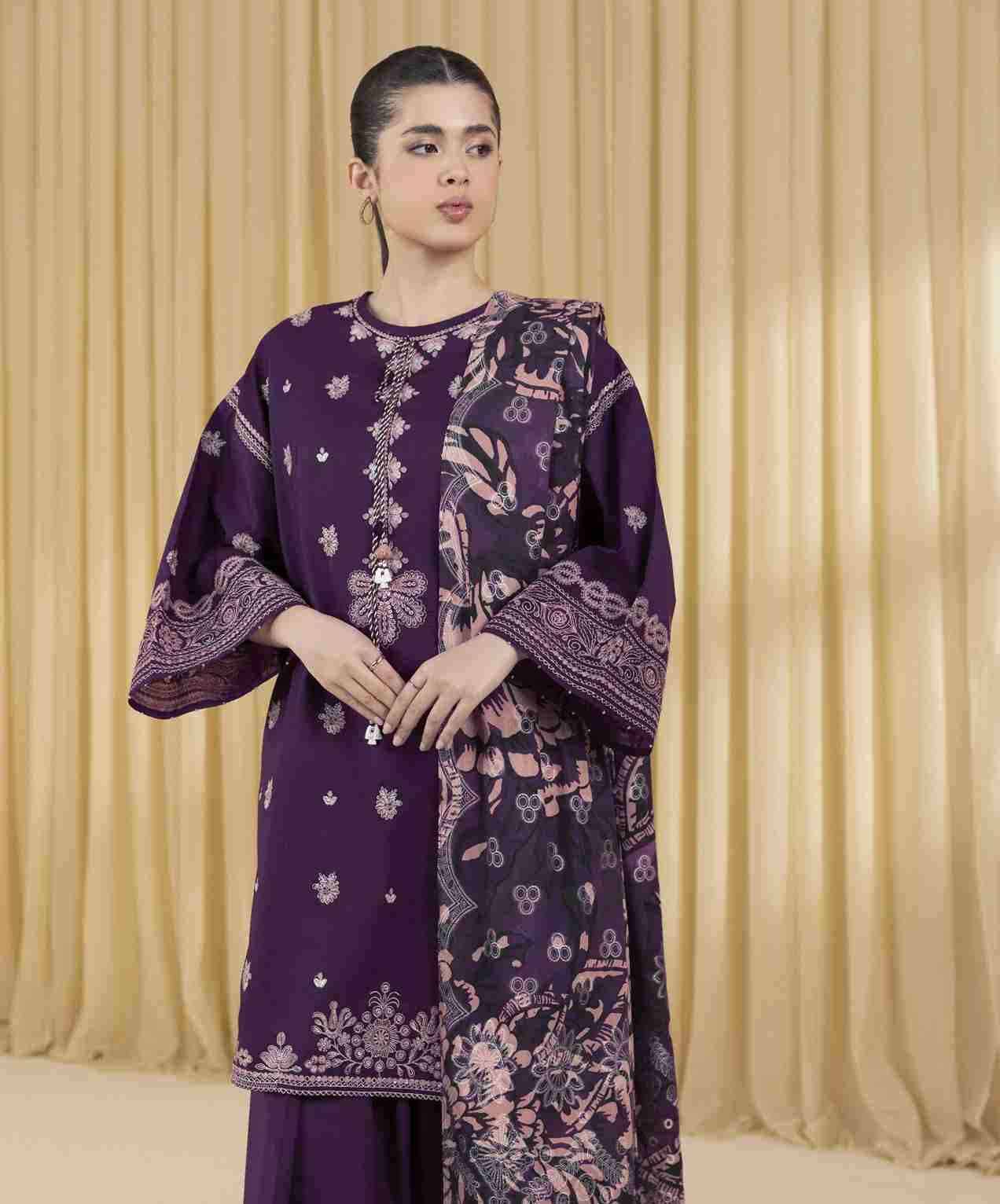 3 Piece Unstiched Embroidery Dhanak