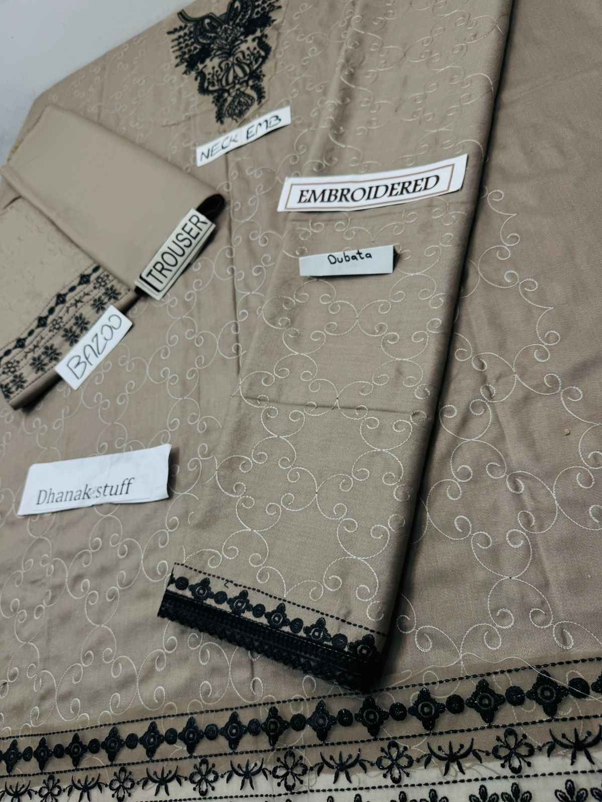 3 Piece Unstiched Embroidery Dhanak